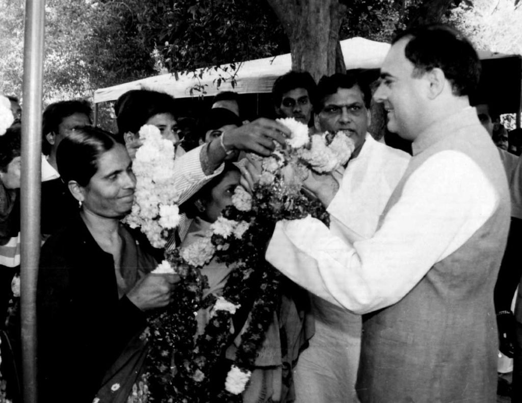 Rajeev Gandhi with Dr Bindeshwar Pathak